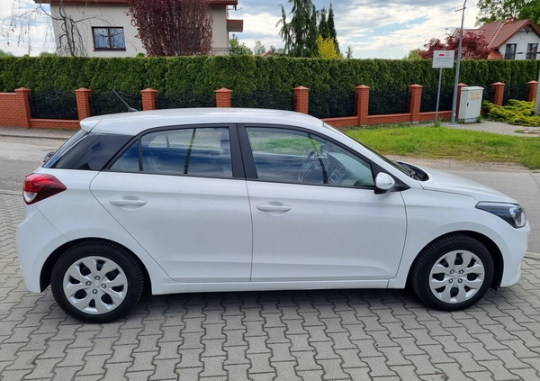 Hyundai i20 cena 35900 przebieg: 81968, rok produkcji 2016 z Tarnów małe 137